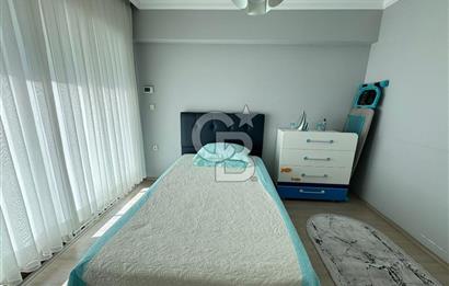 Bornova Royal O. Akbulut Sitesi'nde Havuzlu 3+1 Satılık Daire