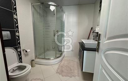Bornova Royal O. Akbulut Sitesi'nde Havuzlu 3+1 Satılık Daire