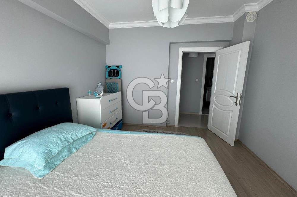 Bornova Royal O. Akbulut Sitesi'nde Havuzlu 3+1 Satılık Daire