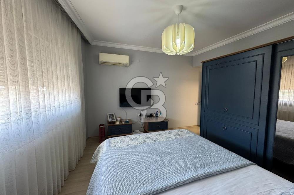Bornova Royal O. Akbulut Sitesi'nde Havuzlu 3+1 Satılık Daire