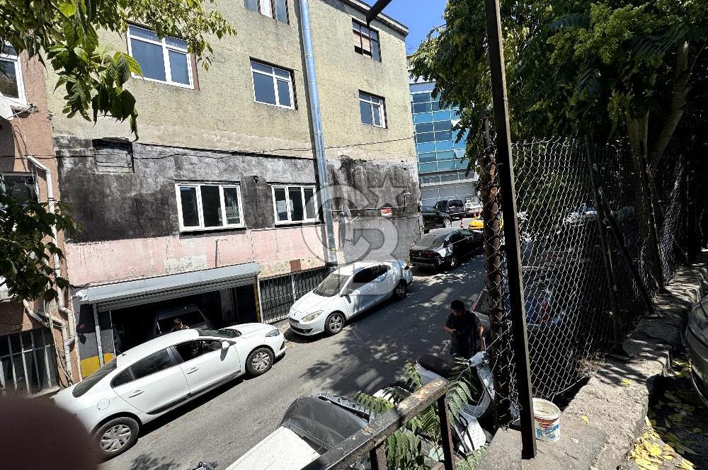 Atatürk Oto Sanayi 1. Kısımda Kiralık Dükkan 