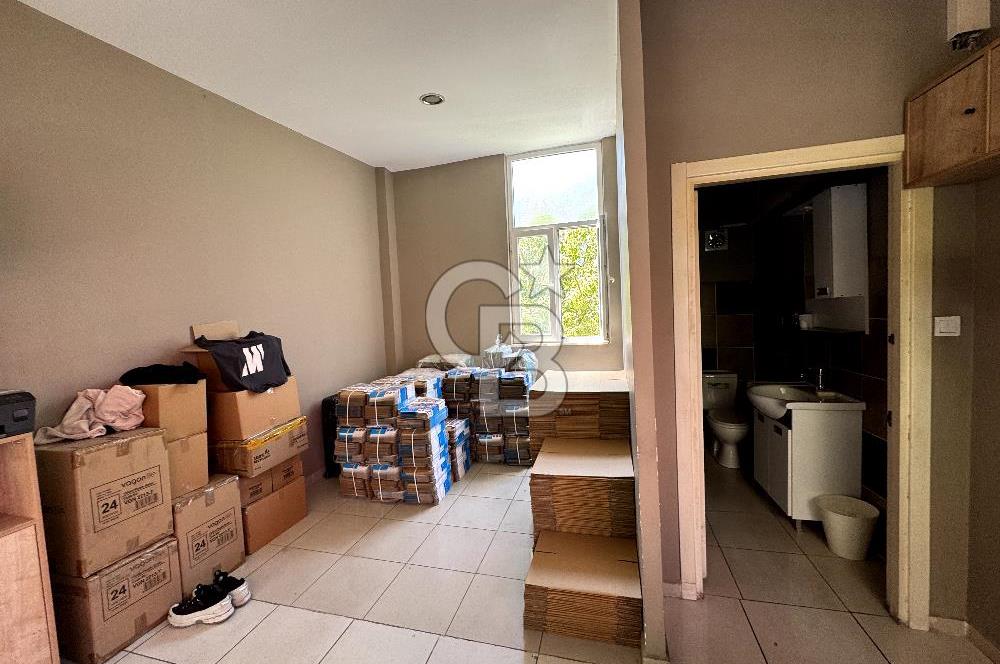 Atatürk Oto Sanayi 1. Kısımda Kiralık Dükkan 