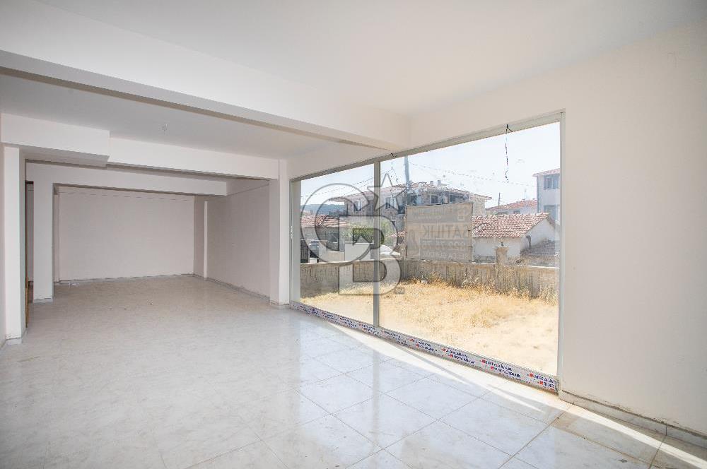 Foça Yenibağarası Ana Cadde Üzeri Satılık Dükkan
