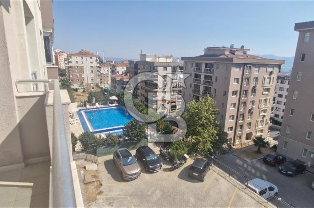 ÇİĞLİ ESENTEPE HAVUZ VE PANAROMIK DENİZ MANZARALI KİRALIK 3+1 DAİRE 
