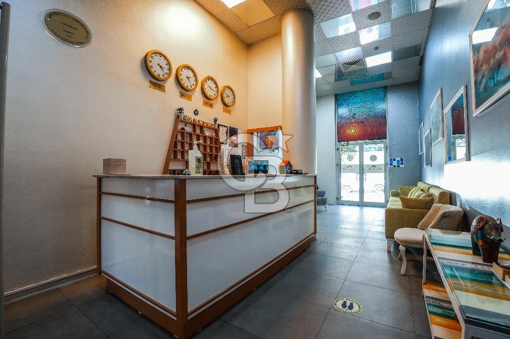 FİNANS MERKEZİ, HASTANELER VE PLAZALAR BÖLGESİNDE DEVREN OTEL