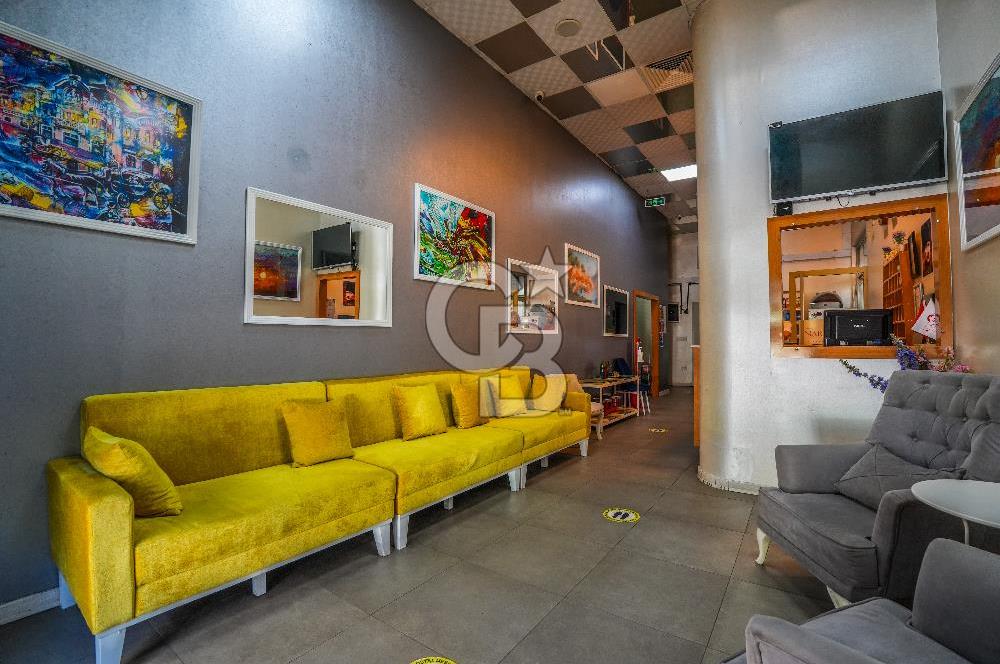 FİNANS MERKEZİ, HASTANELER VE PLAZALAR BÖLGESİNDE DEVREN OTEL