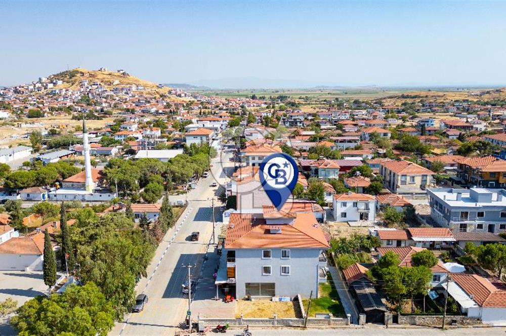 Foça Yenibağarası Ana Cadde Üzeri Satılık Dükkan
