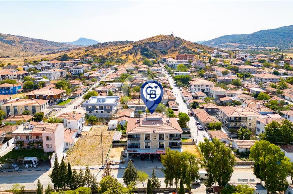 Foça Yenibağarası Ana Cadde Üzeri Satılık Dükkan