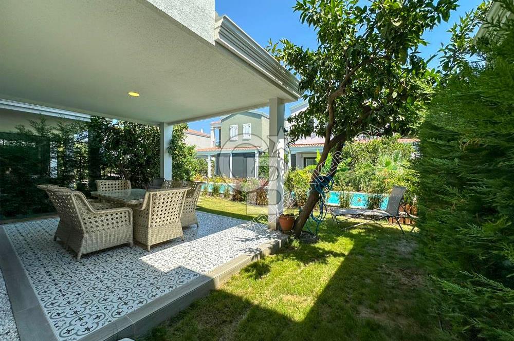 Aydın Kuşadası Storia Akdeniz Evleri Ortak havuzlu ikiz villa