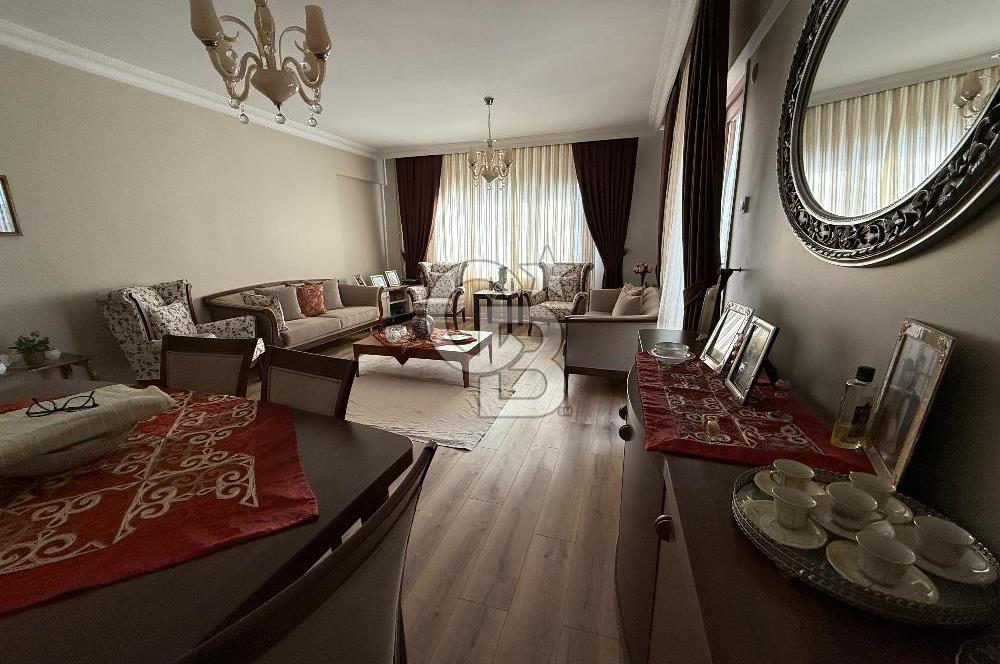 KOZYATAĞI’NDA YEŞİLLİKLER İÇİNDE BAKIMLI 3+1 SATILIK DAİRE