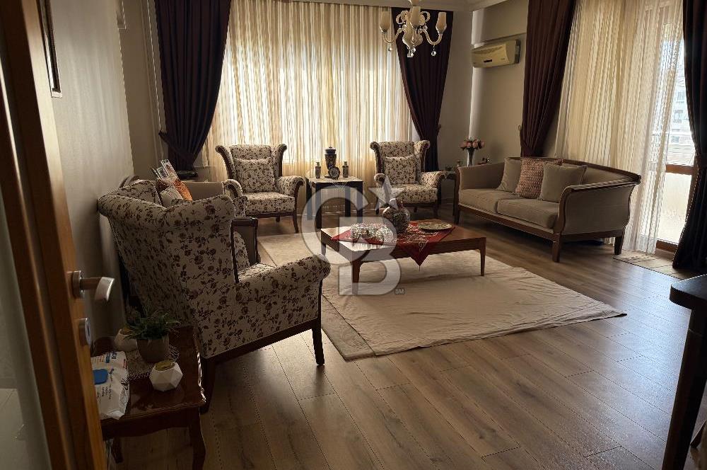 KOZYATAĞI’NDA YEŞİLLİKLER İÇİNDE BAKIMLI 3+1 SATILIK DAİRE