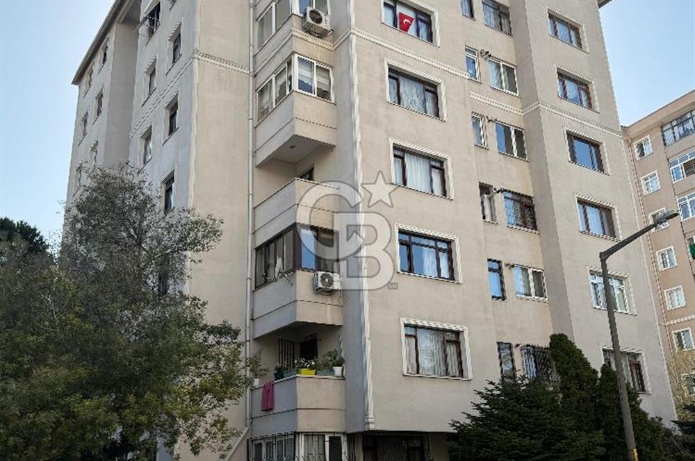 KOZYATAĞI’NDA YEŞİLLİKLER İÇİNDE BAKIMLI 3+1 SATILIK DAİRE