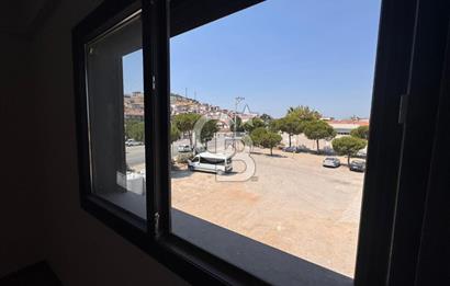 Foça Bağarasında Ferah ve Aydınlık 2+1 Daire Satılık