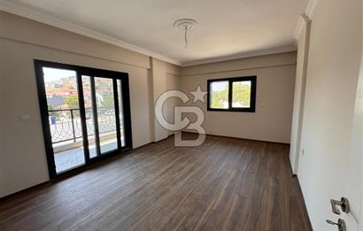 Foça Bağarasında Ferah ve Aydınlık 2+1 Daire Satılık