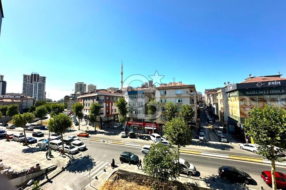 MAHMUTBEY MEYDAN'DA MERKEZİ KONUMDA 2+1 SATILIK DAİRE