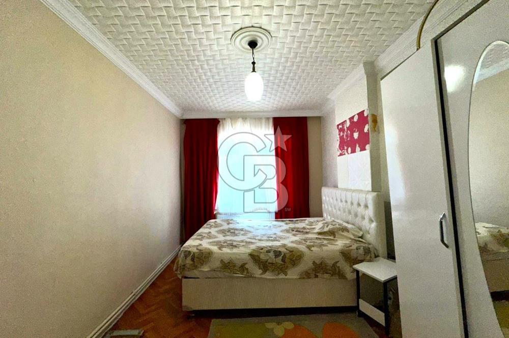 MAHMUTBEY MEYDAN'DA MERKEZİ KONUMDA 2+1 SATILIK DAİRE