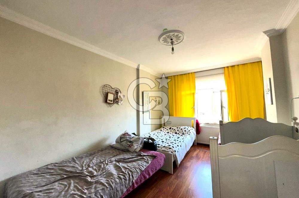 MAHMUTBEY MEYDAN'DA MERKEZİ KONUMDA 2+1 SATILIK DAİRE