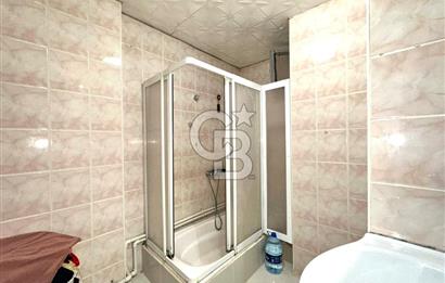 MAHMUTBEY MEYDAN'DA MERKEZİ KONUMDA 2+1 SATILIK DAİRE
