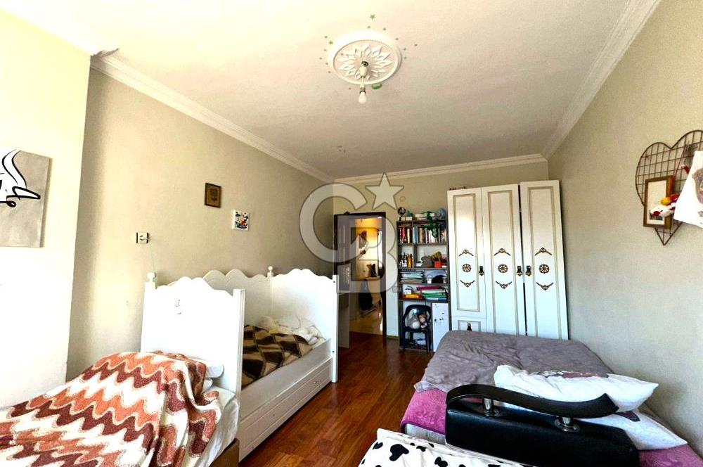 MAHMUTBEY MEYDAN'DA MERKEZİ KONUMDA 2+1 SATILIK DAİRE