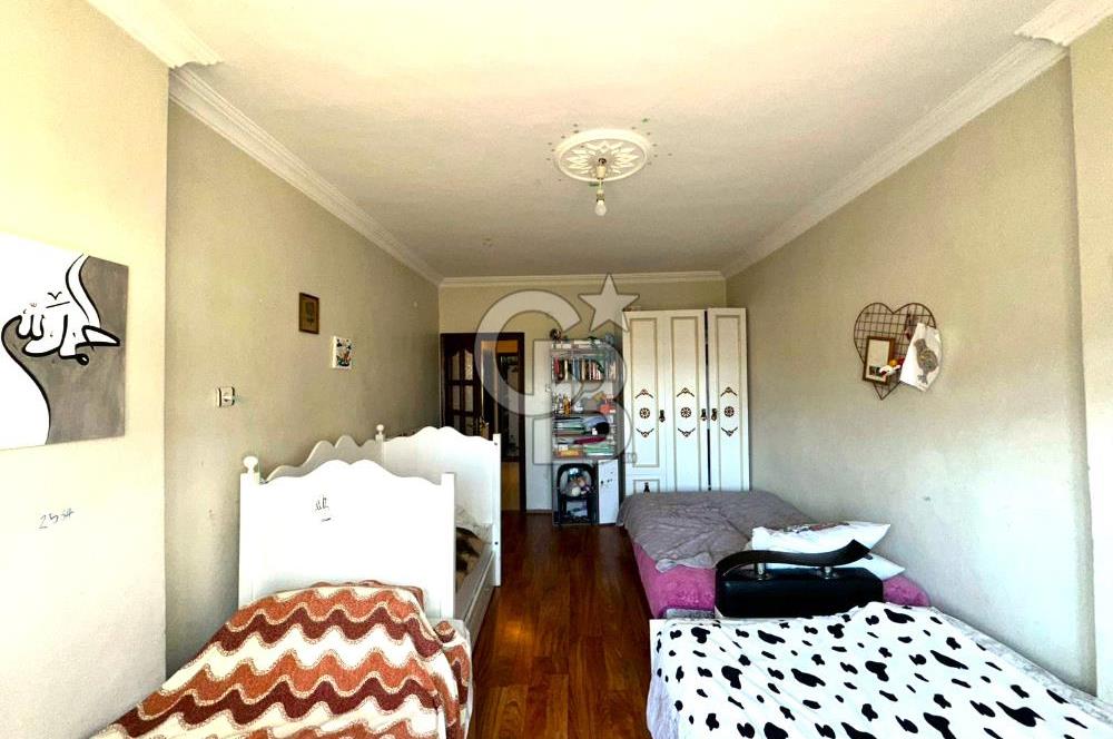 MAHMUTBEY MEYDAN'DA MERKEZİ KONUMDA 2+1 SATILIK DAİRE