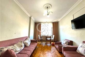 MAHMUTBEY MEYDAN'DA MERKEZİ KONUMDA 2+1 SATILIK DAİRE