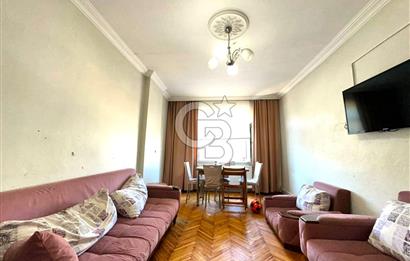 MAHMUTBEY MEYDAN'DA MERKEZİ KONUMDA 2+1 SATILIK DAİRE