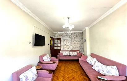 MAHMUTBEY MEYDAN'DA MERKEZİ KONUMDA 2+1 SATILIK DAİRE