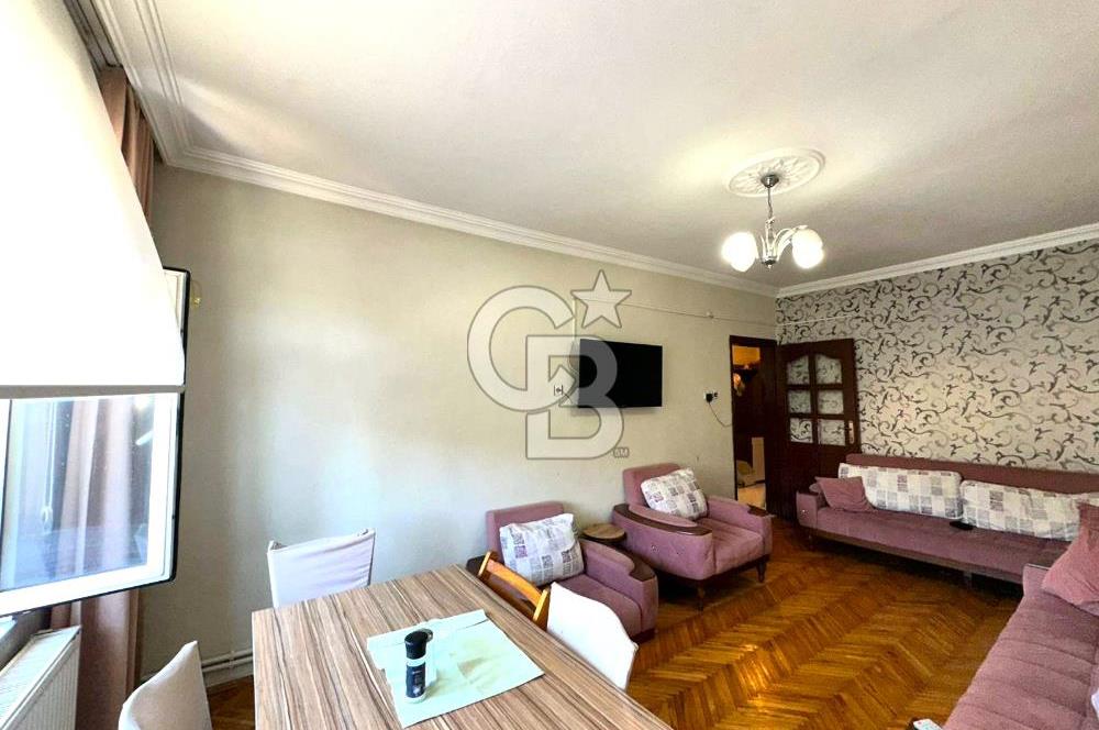 MAHMUTBEY MEYDAN'DA MERKEZİ KONUMDA 2+1 SATILIK DAİRE