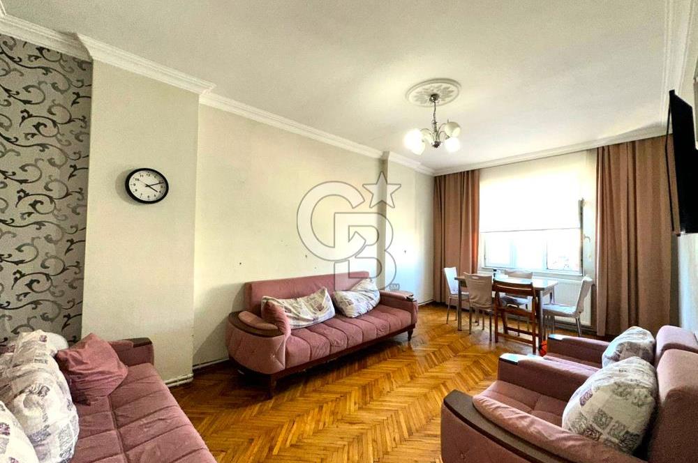 MAHMUTBEY MEYDAN'DA MERKEZİ KONUMDA 2+1 SATILIK DAİRE
