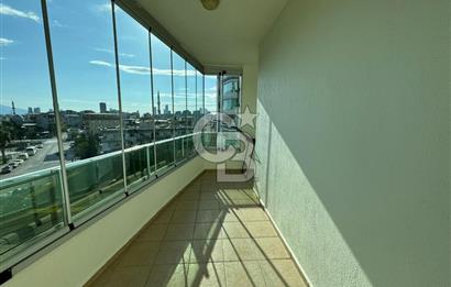 Bornova Royal O. Akbulut Sitesi'nde Havuzlu 3+1 Satılık Daire