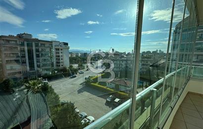 Bornova Royal O. Akbulut Sitesi'nde Havuzlu 3+1 Satılık Daire