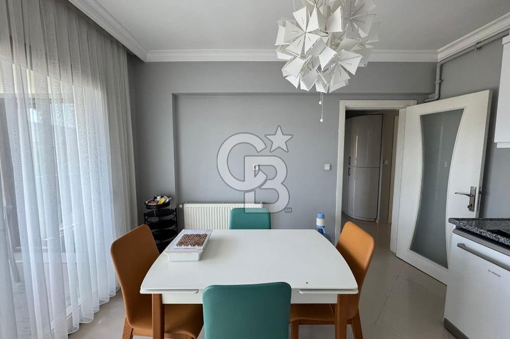 Bornova Royal O. Akbulut Sitesi'nde Havuzlu 3+1 Satılık Daire