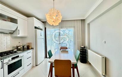 Bornova Royal O. Akbulut Sitesi'nde Havuzlu 3+1 Satılık Daire
