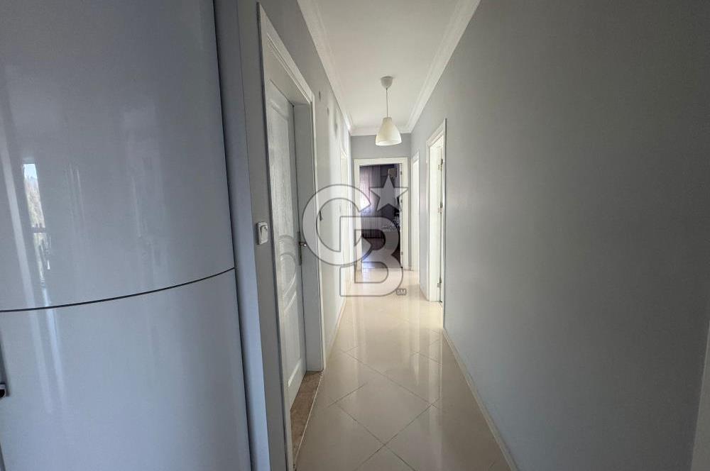 Bornova Royal O. Akbulut Sitesi'nde Havuzlu 3+1 Satılık Daire
