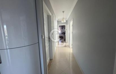 Bornova Royal O. Akbulut Sitesi'nde Havuzlu 3+1 Satılık Daire