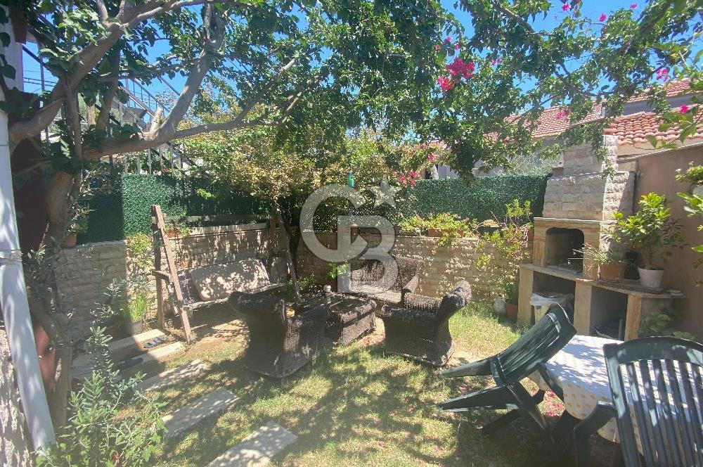 Urla Altıntaş’ta Satılık Bahçeli 3+1 Dubleks Daire