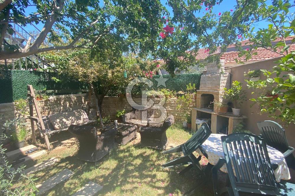 Urla Altıntaş’ta Satılık Bahçeli 3+1 Dubleks Daire
