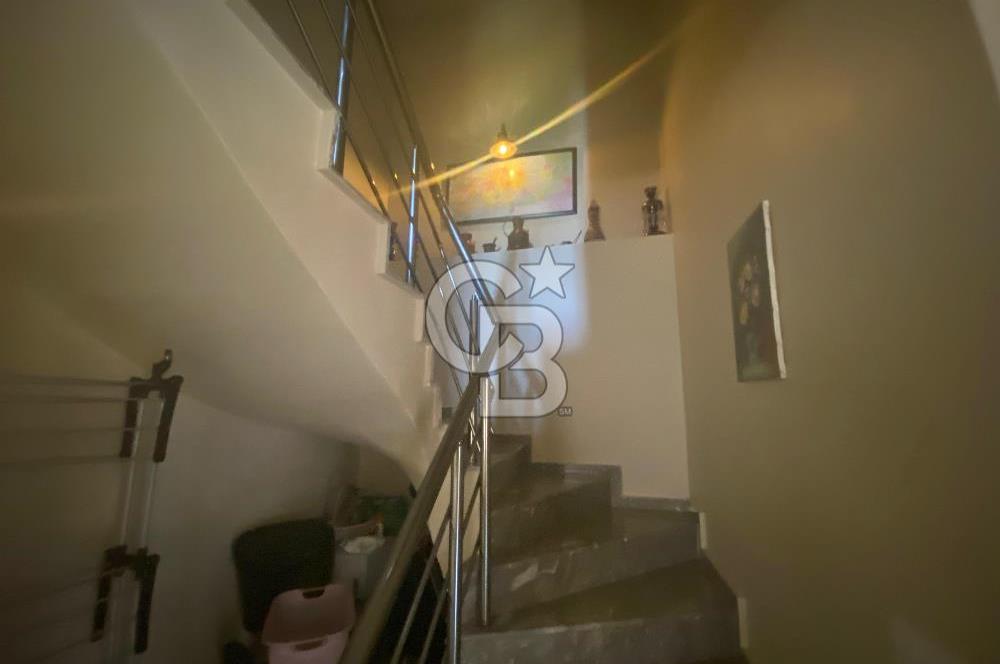 Urla Altıntaş’ta Satılık Bahçeli 3+1 Dubleks Daire