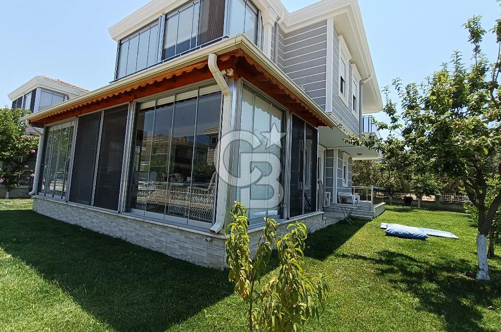SAHİLKENT'TE PLAJIN KARŞISINDA HAVUZLU LÜKS VİLLA!
