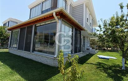 SAHİLKENT'TE PLAJIN KARŞISINDA HAVUZLU LÜKS VİLLA!