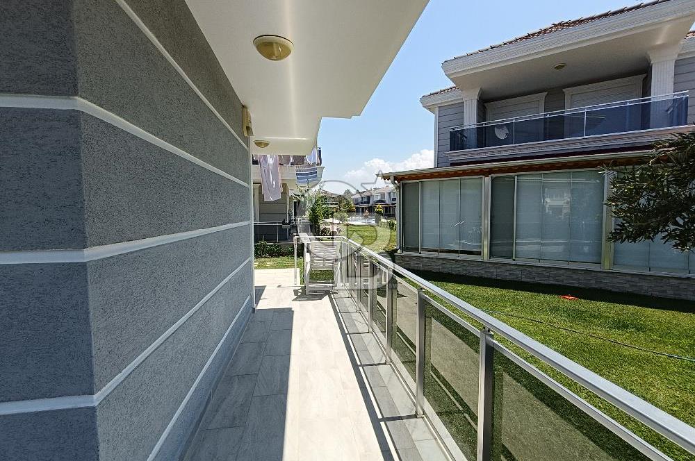 SAHİLKENT'TE PLAJIN KARŞISINDA HAVUZLU LÜKS VİLLA!