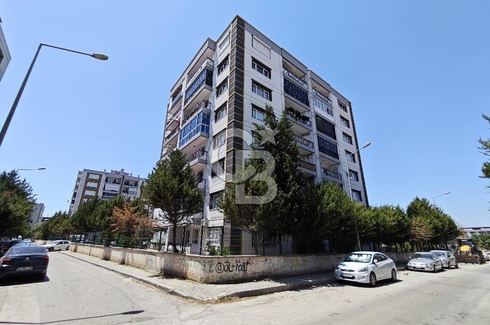 BUCA’DA SİTE İÇİNDE GENİŞ,ARAKAT 3+1 TAŞINMAYA HAZIR DAİRE