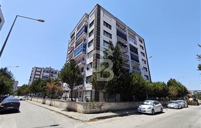 BUCA’DA SİTE İÇİNDE GENİŞ,ARAKAT 3+1 TAŞINMAYA HAZIR DAİRE