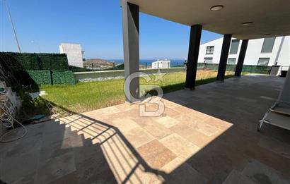 Karaburun Kamukent Sitesi 4+1 Eşyalı Kiralık Tripleks Villa