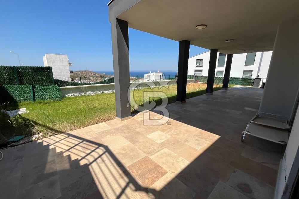 Karaburun Kamukent Sitesi 4+1 Eşyalı Kiralık Tripleks Villa