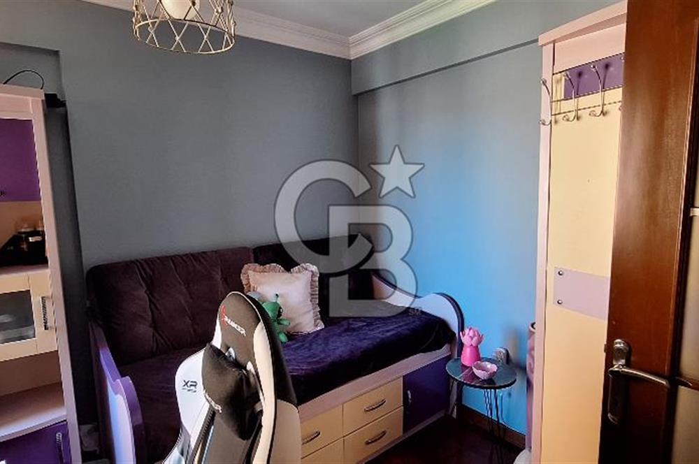Çengelköy'de Sitede Kısmi Boğaz Manzaralı Teraslı Bakımlı Dubleks