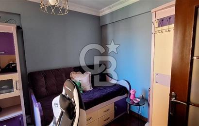 Çengelköy'de Sitede Kısmi Boğaz Manzaralı Teraslı Bakımlı Dubleks