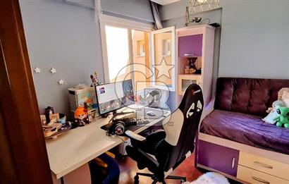 Çengelköy'de Sitede Kısmi Boğaz Manzaralı Teraslı Bakımlı Dubleks