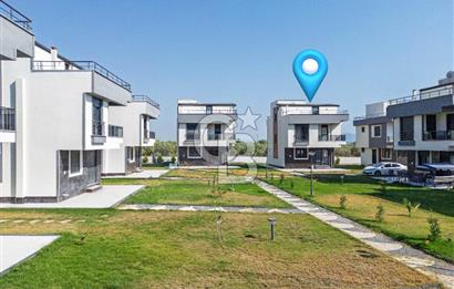 Dikili Salihler'de Holwest Projesinde Satılık Havuzlu 4+1 Villa