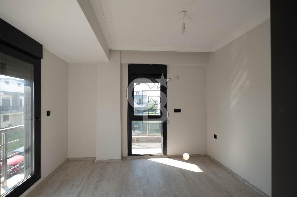 Dikili Salihler'de Holwest Projesinde Satılık Havuzlu 4+1 Villa